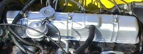 valve cover.jpg (11224 bytes)